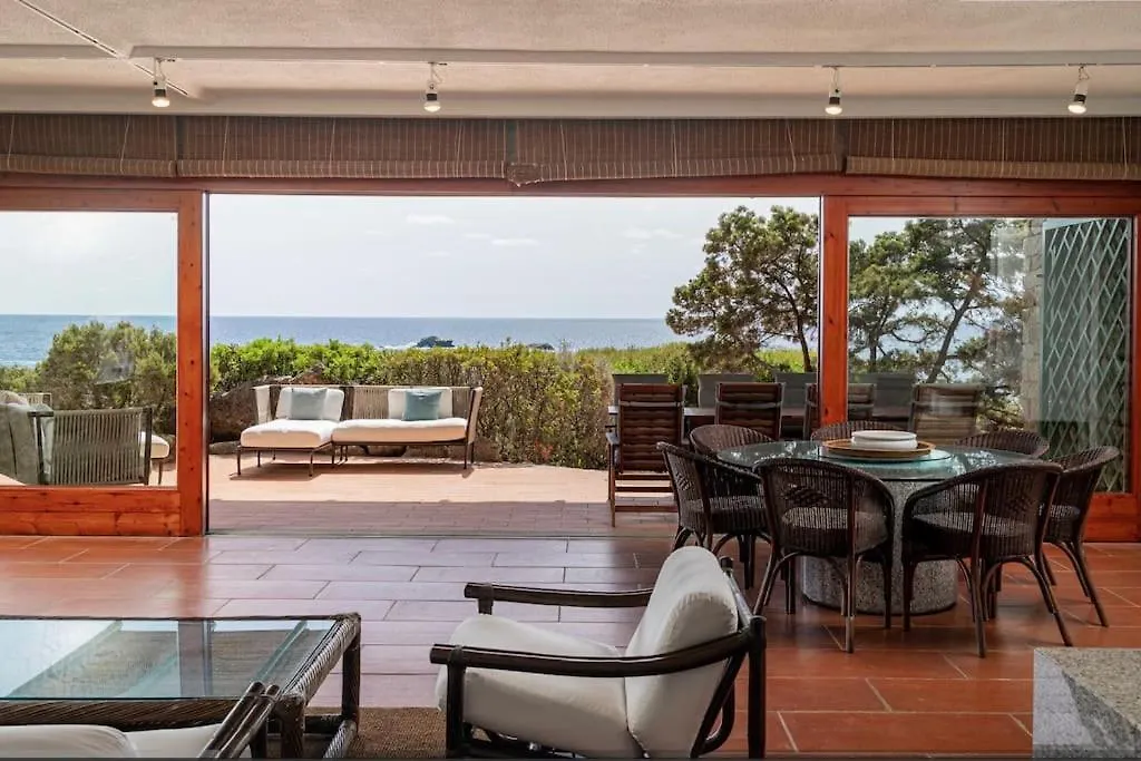 Pedra - Exclusive Seafront Villa With Private Pool Villasimius Italy