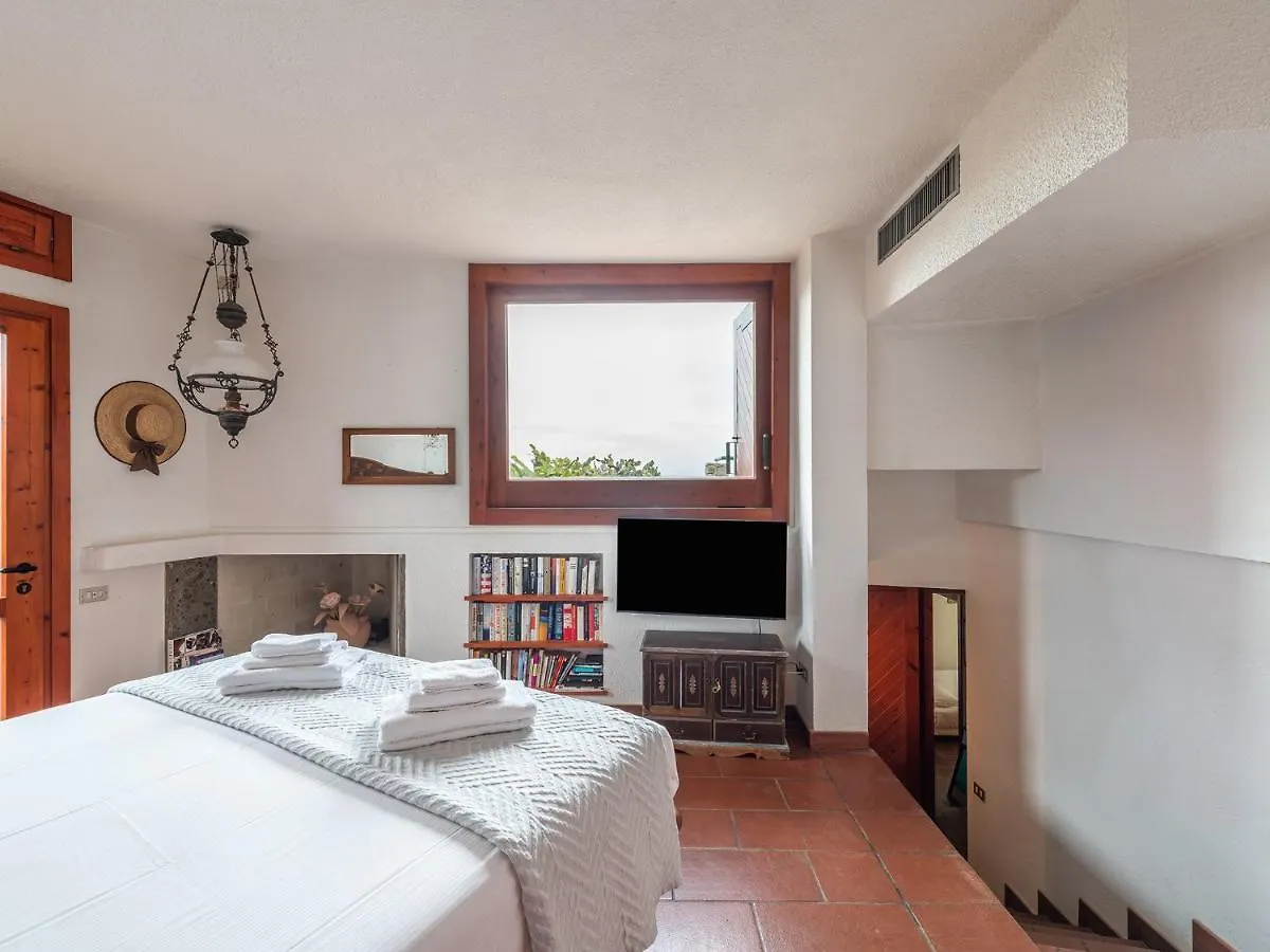 Pedra - Exclusive Seafront Villa With Private Pool Villasimius 0*,  Italy